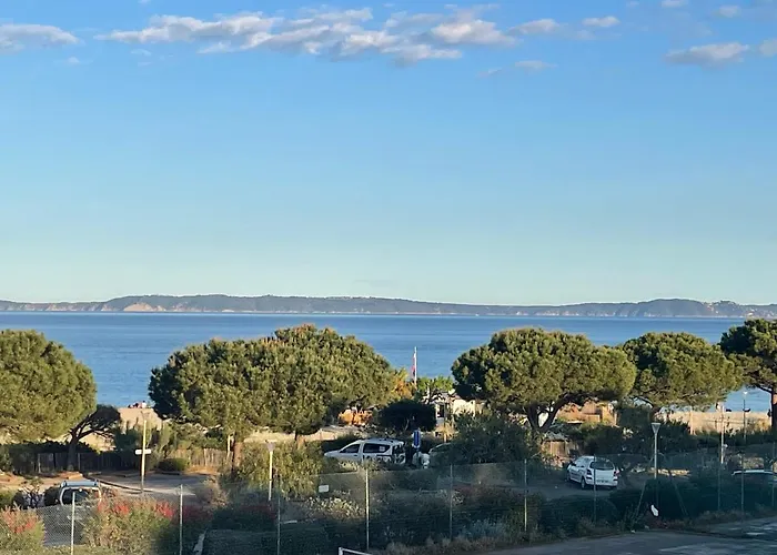 Appartement pieds dans l’eau Vue Mer Bormes Les Mimosas