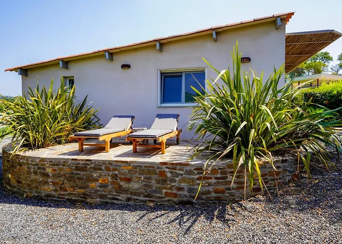La Villa Nais PADEL&PISCINE -Suites&Appartements
